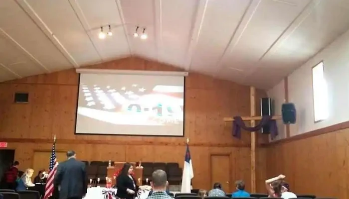 Cross Roads Baptist Church - North Pole
