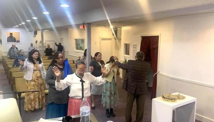 Iglesia de Evangelizacion Misionera Jovenes Cristianos - Newark