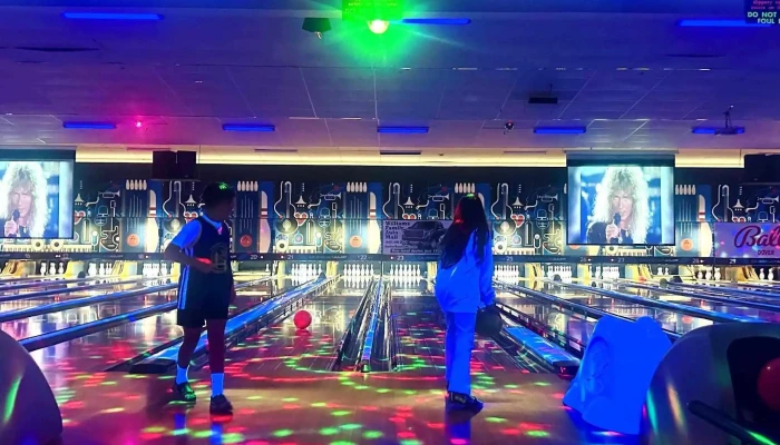 Mid County Lanes And Entertainment -  Address - Middletown
